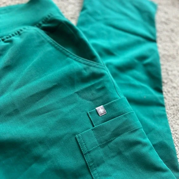 Figs Hunter Green Scrub Pants - Picture 3 of 7